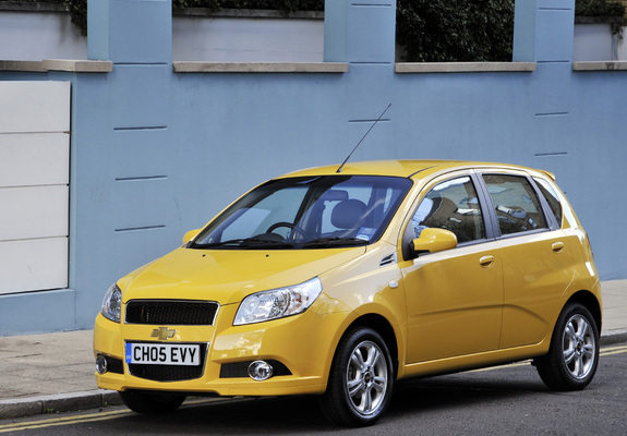 Chevrolet Aveo 5-door UK-spec (T250) 2008–11 wallpapers