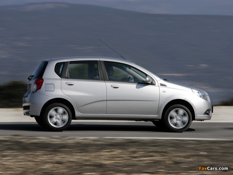 Chevrolet Aveo 5-door (T250) 2008–11 wallpapers (800 x 600)