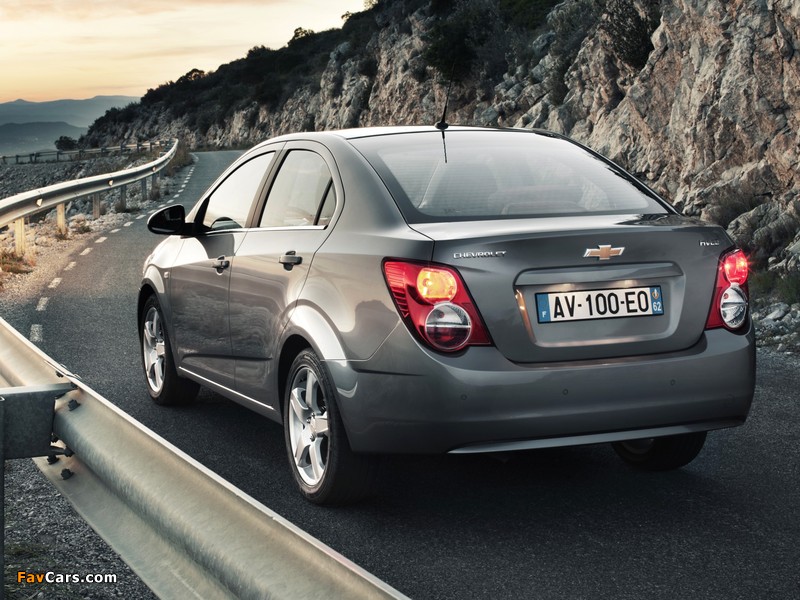 Chevrolet Aveo Sedan 2011 wallpapers (800 x 600)