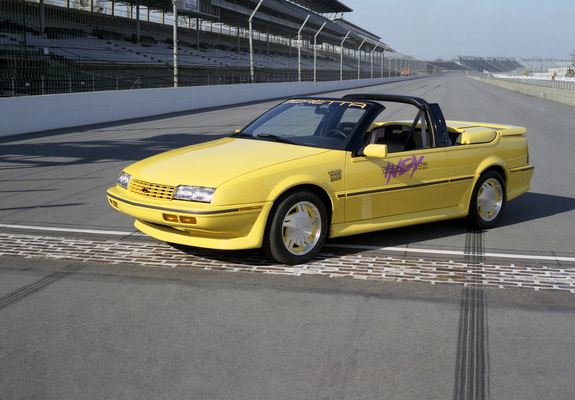Chevrolet Beretta Indy 500 Pace Car 1990 wallpapers
