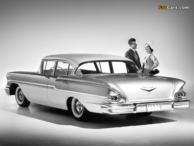 Pictures of Chevrolet Biscayne Sedan 1958 (640 x 480)