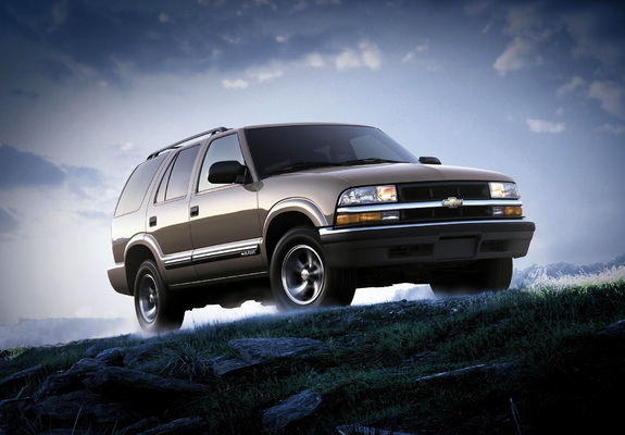Chevrolet Blazer 1997–2005 pictures