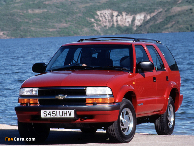 Chevrolet Blazer UK-spec 1997–2005 pictures (640 x 480)