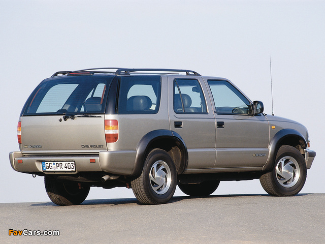 Chevrolet Blazer EU-spec 1997–2005 wallpapers (640 x 480)