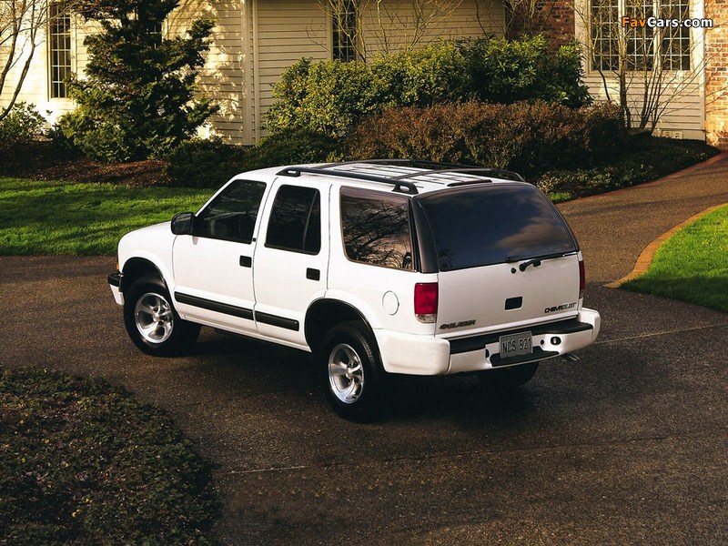 Chevrolet Blazer 1997–2005 wallpapers (800 x 600)