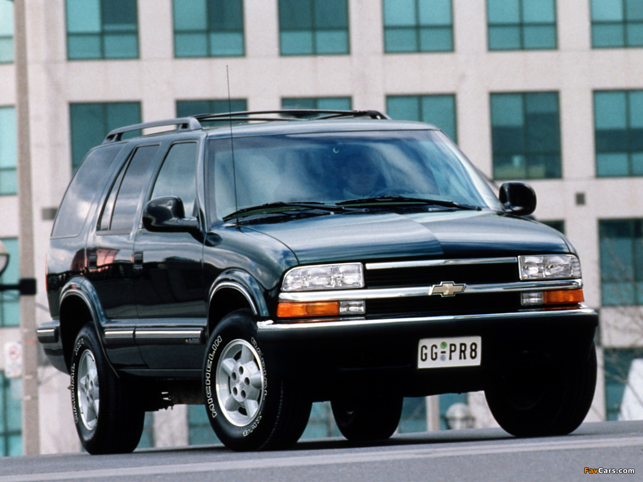 Chevrolet Blazer 1997–2005 wallpapers (1280 x 960)