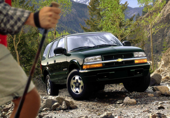 Images of Chevrolet Blazer 1997–2005