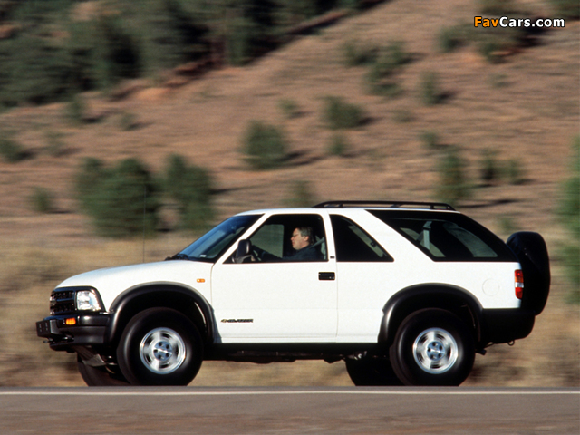 Photos of Chevrolet Blazer ZR2 EU-spec 1995–97 (640 x 480)