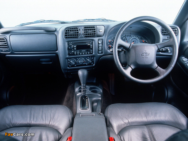 Photos of Chevrolet Blazer UK-spec 1997–2005 (640 x 480)