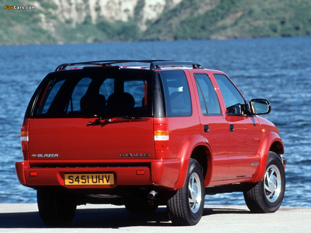 Photos of Chevrolet Blazer UK-spec 1997–2005 (1024 x 768)
