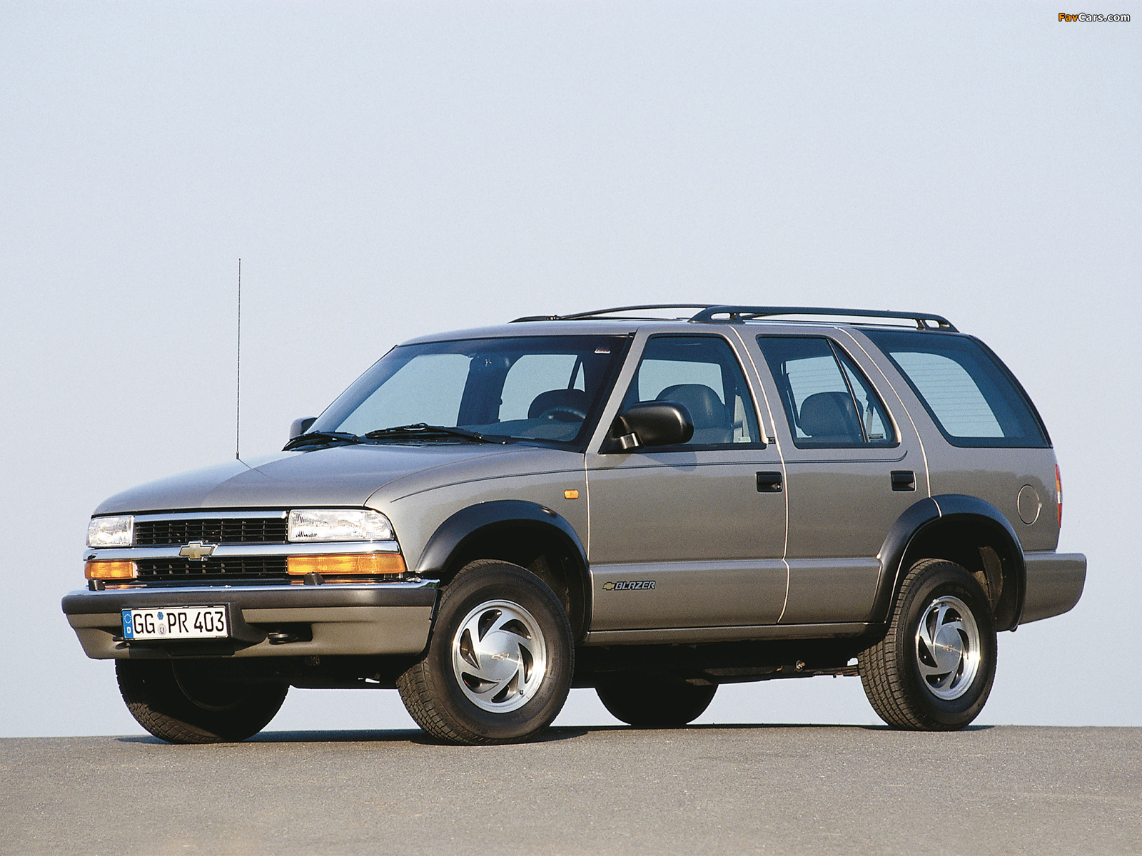 Pictures of Chevrolet Blazer EU-spec 1997–2005 (1600 x 1200)