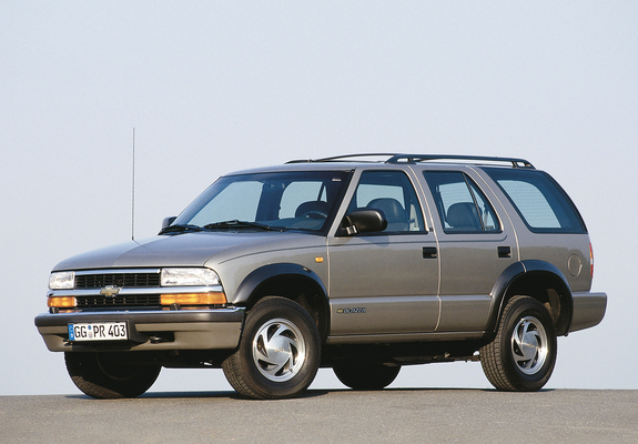 Pictures of Chevrolet Blazer EU-spec 1997–2005
