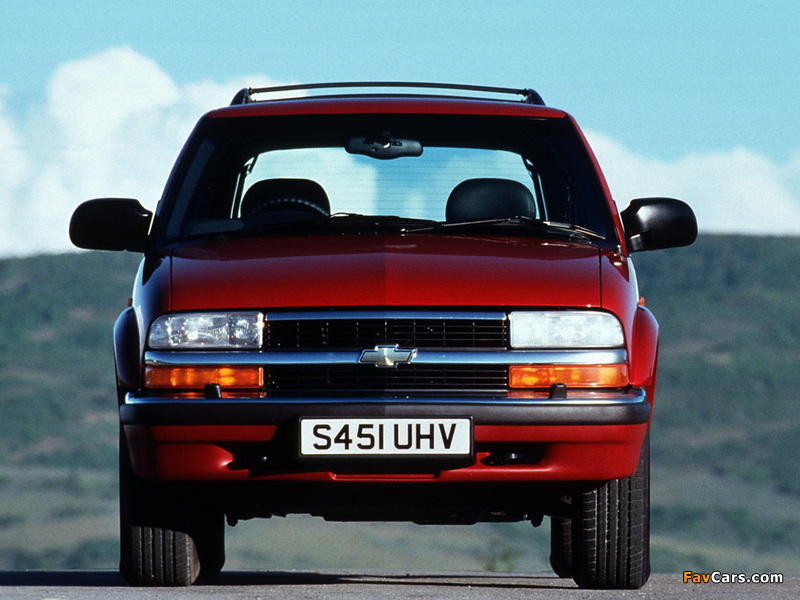 Pictures of Chevrolet Blazer UK-spec 1997–2005 (800 x 600)