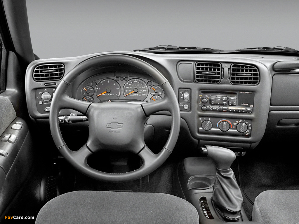 Pictures of Chevrolet Blazer Xtreme 2001–05 (1024 x 768)