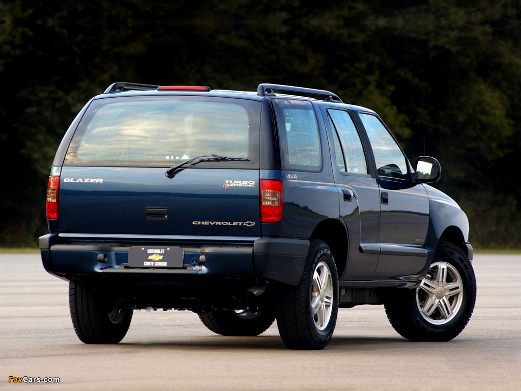 Pictures of Chevrolet Blazer BR-spec 2003–08 (1024 x 768)