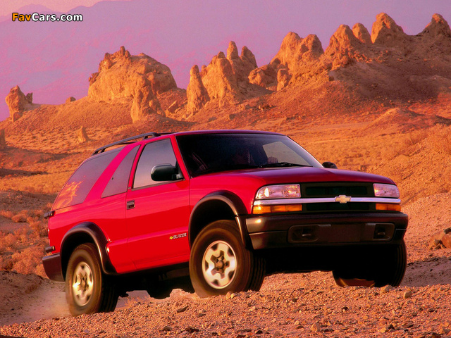 Chevrolet Blazer ZR2 1997–2005 wallpapers (640 x 480)
