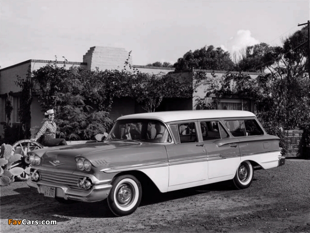 Chevrolet Brookwood 9-passenger Wagon 1958 photos (640 x 480)