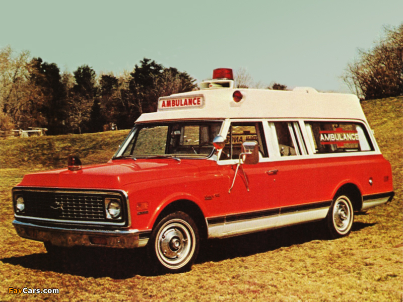 Chevrolet C10 Suburban High Top Ambulance by Yankee Coach 1972 photos (800 x 600)