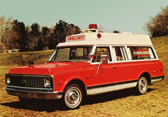 Chevrolet C10 Suburban High Top Ambulance by Yankee Coach 1972 photos