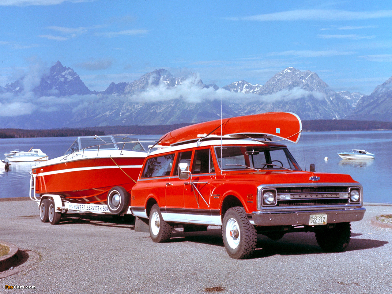 Images of Chevrolet C10 Suburban 1967–72 (1280 x 960)
