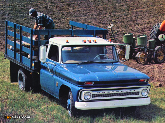 Pictures of Chevrolet C30 Stake Truck (C3609) 1964–66 (640 x 480)