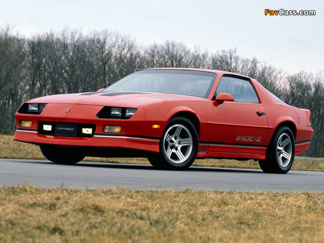 Chevrolet Camaro Z28 IROC-Z 1985–90 pictures (640 x 480)