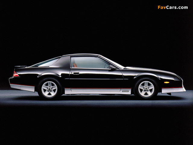 Chevrolet Camaro Sport Coupe 1985–90 pictures (640 x 480)