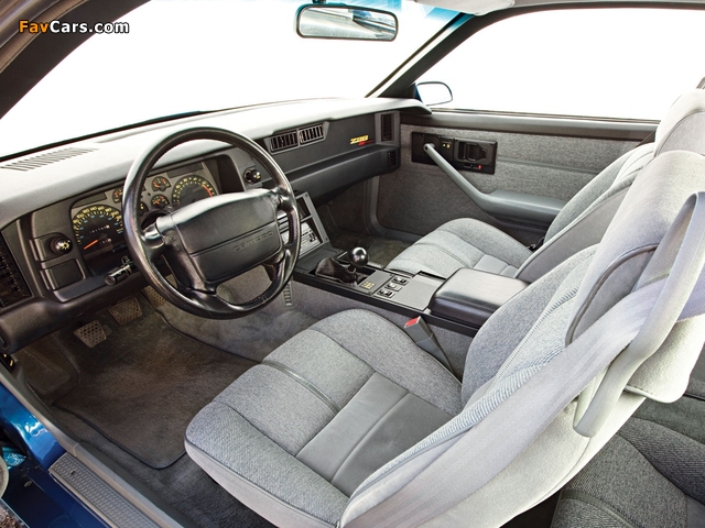 Chevrolet Camaro Z28 1991–92 wallpapers (640 x 480)