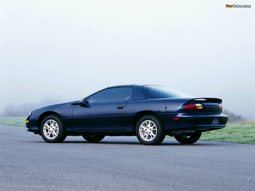Chevrolet Camaro 1998–2002 photos (1024 x 768)