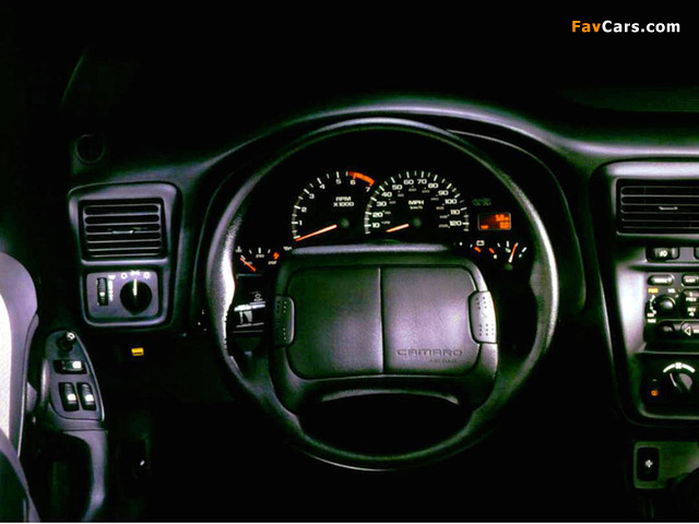 Chevrolet Camaro 1998–2002 wallpapers (640 x 480)