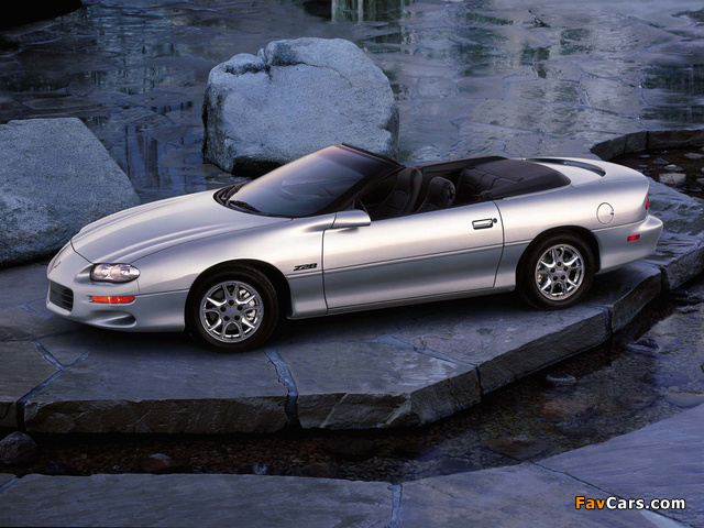 Chevrolet Camaro Z28 Convertible 1999–2002 images (640 x 480)