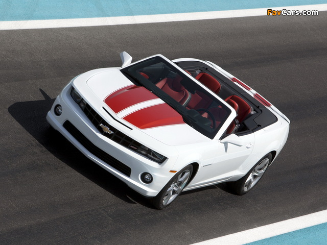 Chevrolet Camaro SS Convertible 2010 photos (640 x 480)