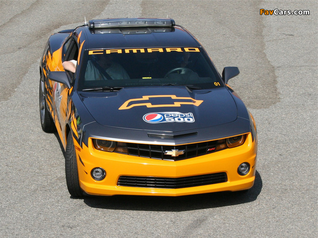 Chevrolet Camaro SS NASCAR Pace Car 2010–11 pictures (640 x 480)