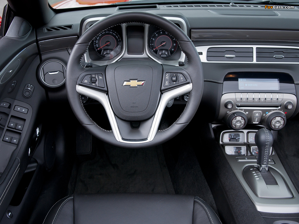 Chevrolet Camaro Convertible EU-spec 2011–13 photos (1024 x 768)
