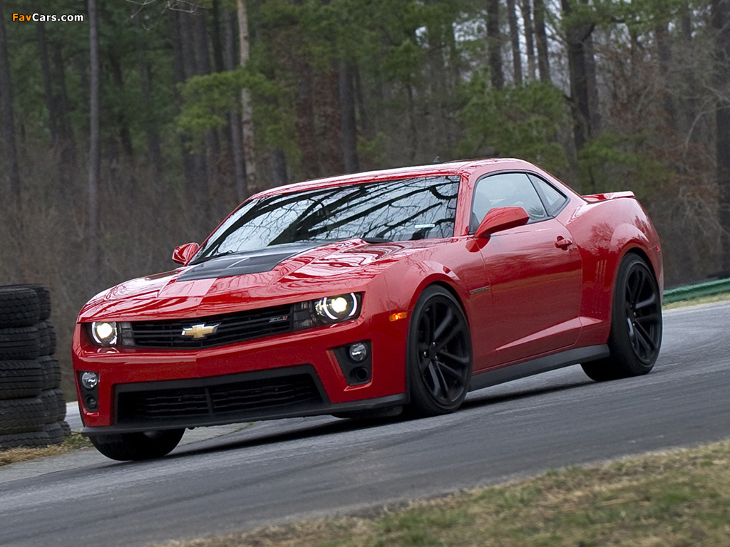 Chevrolet Camaro ZL1 2012–13 photos (1024 x 768)