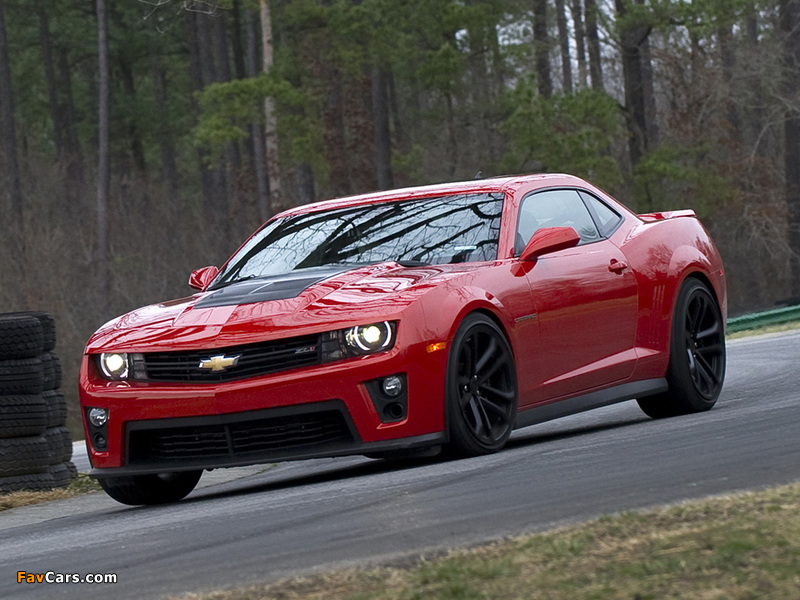 Chevrolet Camaro ZL1 2012–13 photos (800 x 600)