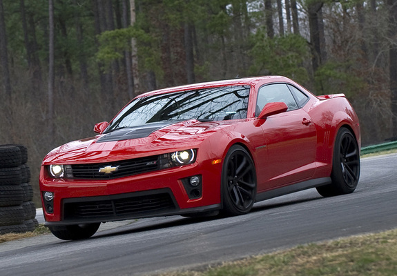 Chevrolet Camaro ZL1 2012–13 photos