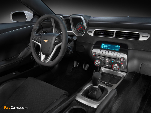 Chevrolet Camaro Z/28 2013 photos (640 x 480)