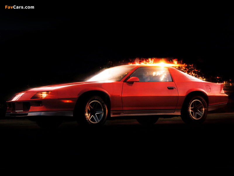 Images of Chevrolet Camaro Z28 1982–84 (800 x 600)