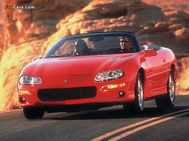 Images of Chevrolet Camaro Convertible 1998–2002 (640 x 480)