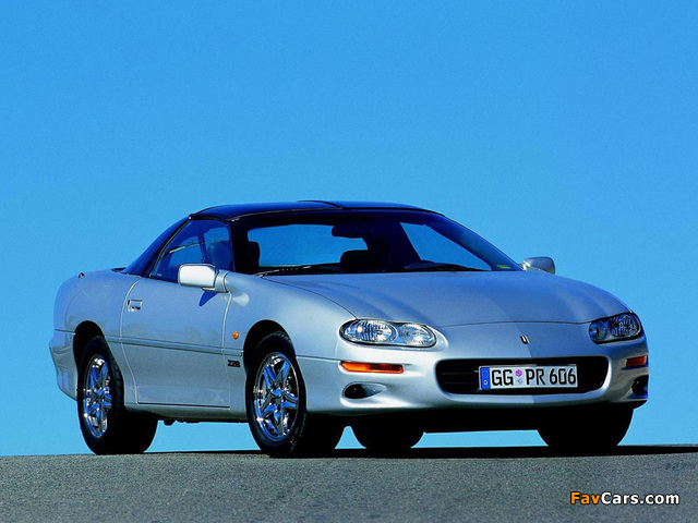 Images of Chevrolet Camaro Z28 1998–2002 (640 x 480)