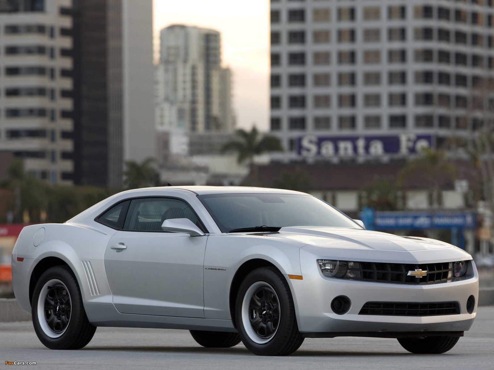 Images of Chevrolet Camaro LS 2009–13 (1600 x 1200)