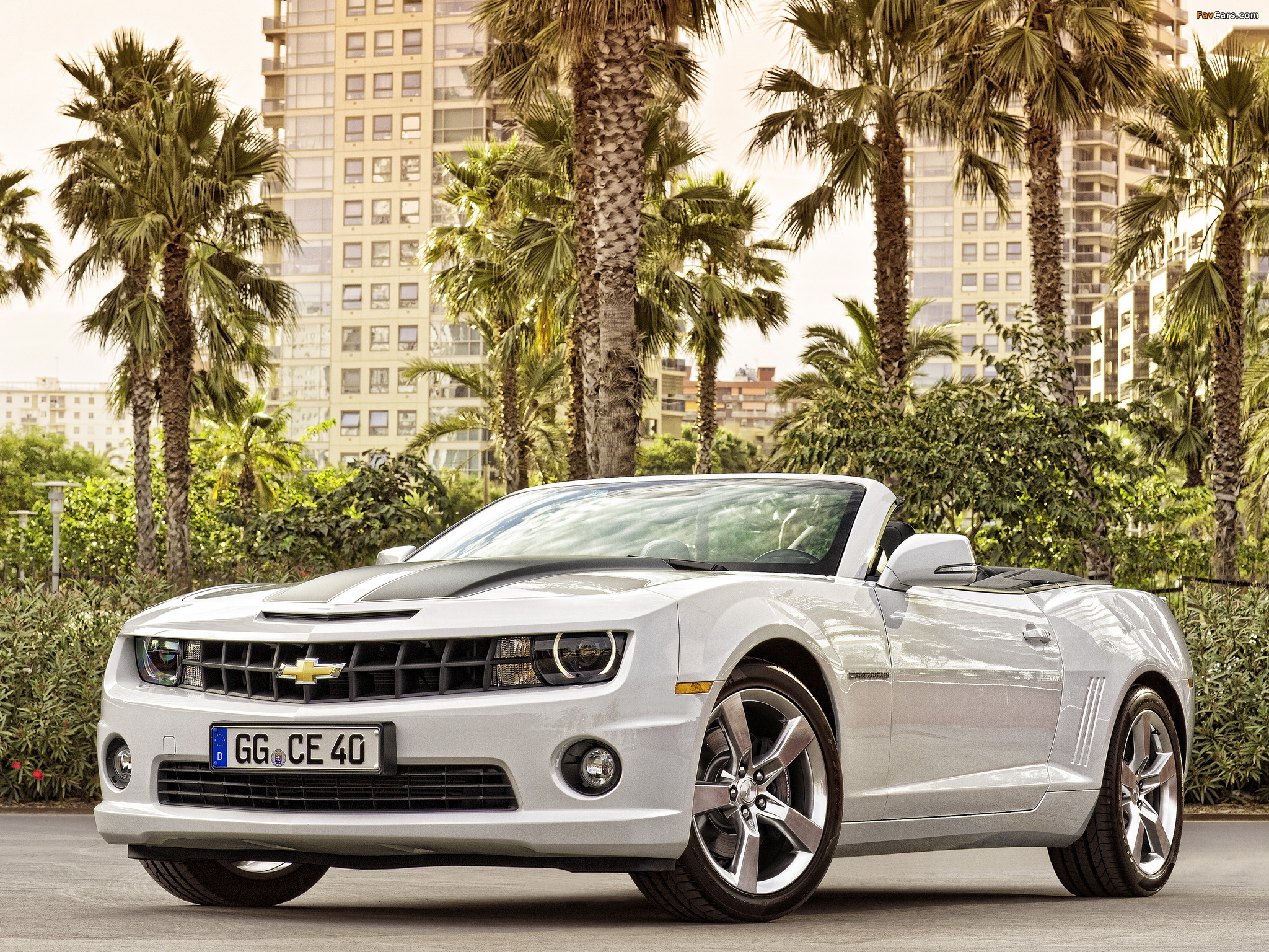 Images of Chevrolet Camaro Convertible EU-spec 2011 (2048 x 1536)