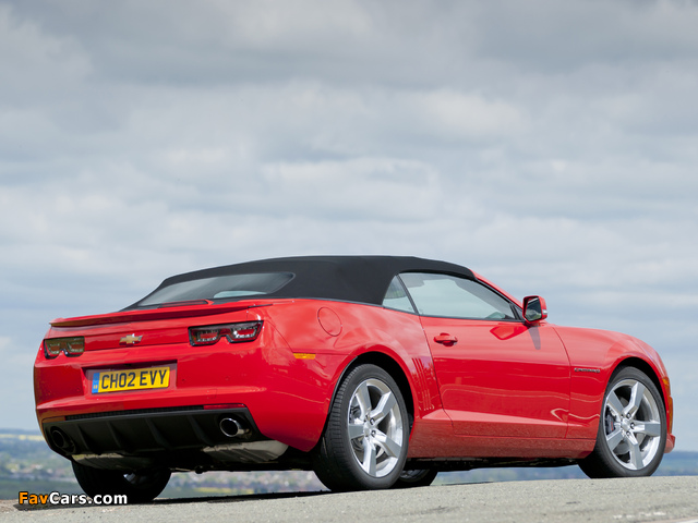 Images of Chevrolet Camaro Convertible EU-spec 2011–13 (640 x 480)