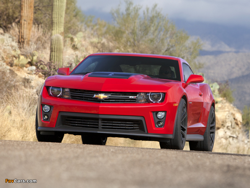 Images of Chevrolet Camaro ZL1 2012–13 (800 x 600)