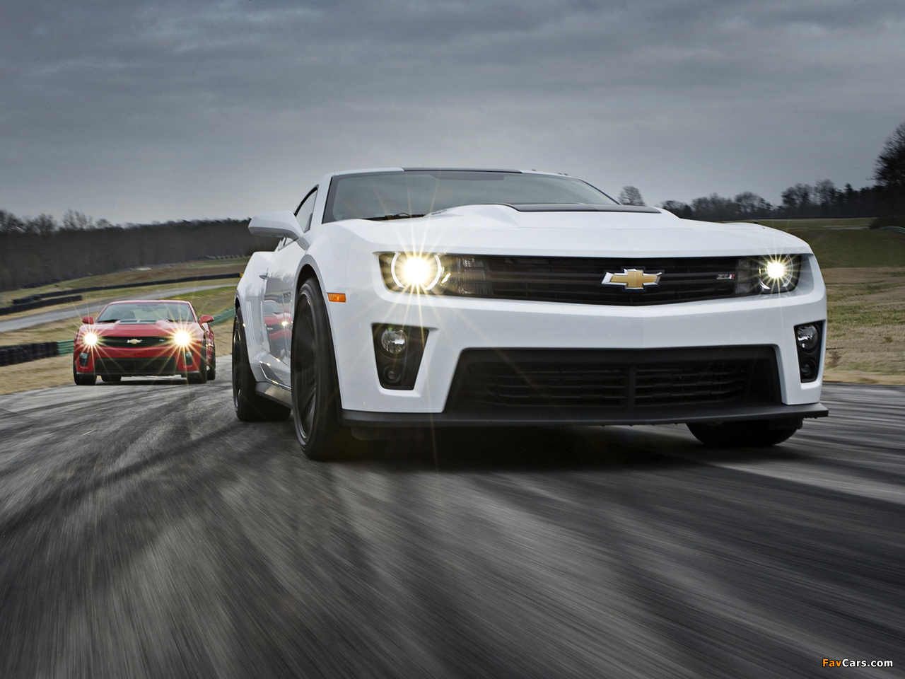 Images of Chevrolet Camaro ZL1 2012–13 (1280 x 960)