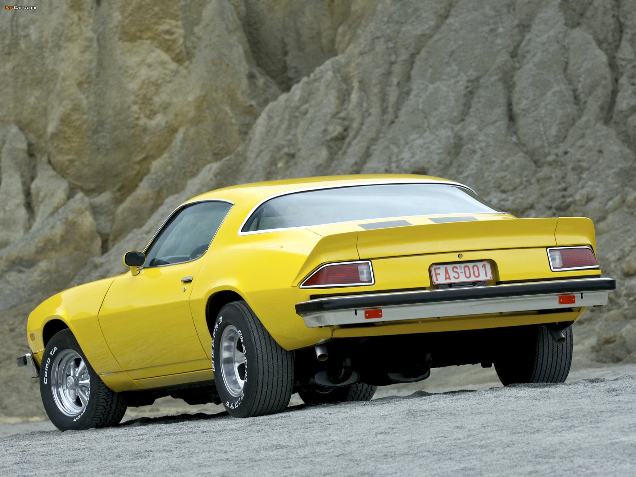 Photos of Chevrolet Camaro 1974–77 (2048 x 1536)