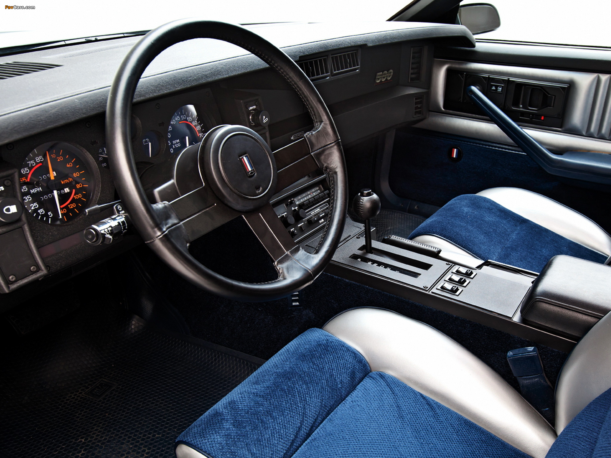 Photos of Chevrolet Camaro Z28 T-Top 1982–84 (2048 x 1536)