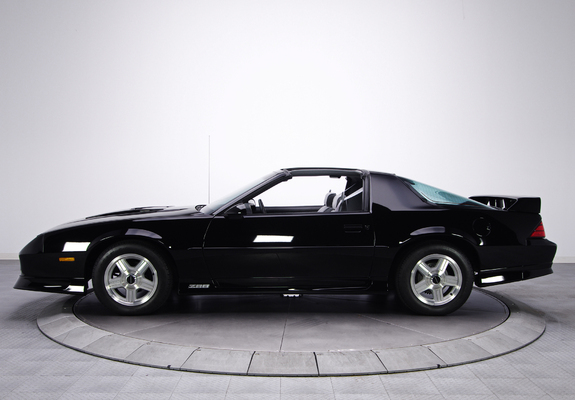 Photos of Chevrolet Camaro Z28 T-Top 1991–92