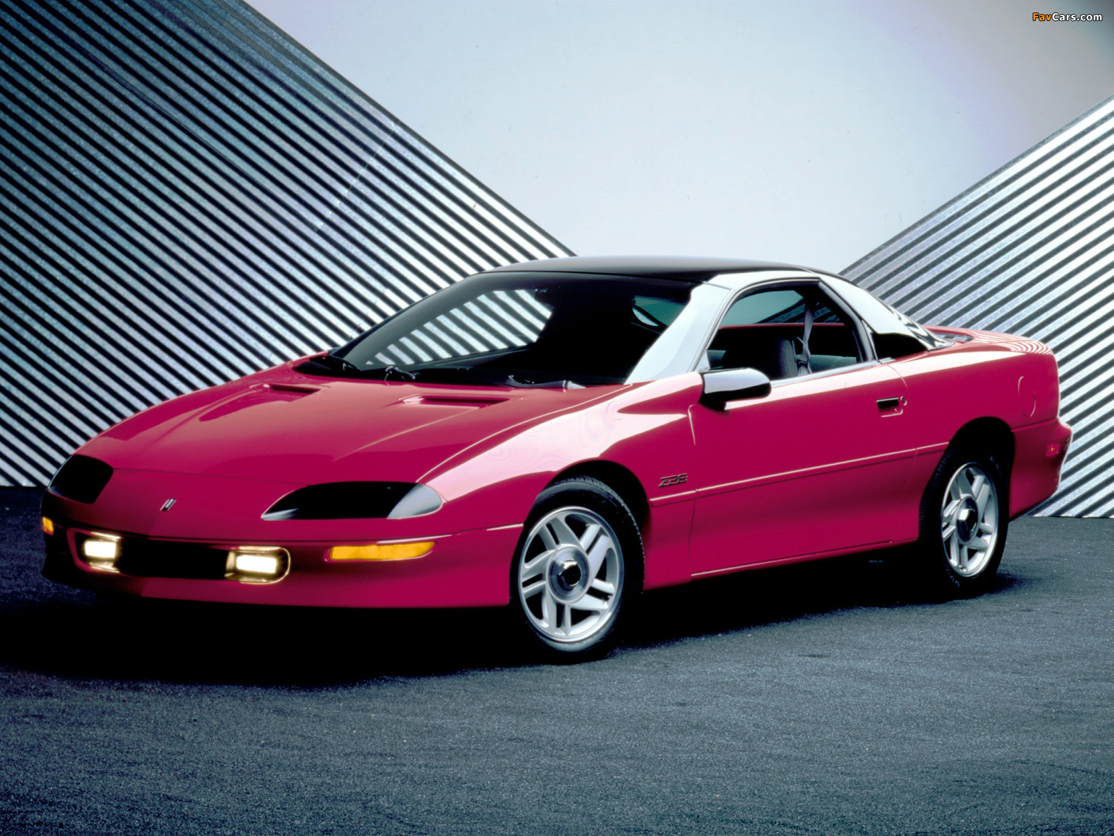 Photos of Chevrolet Camaro Z28 1993–97 (1600 x 1200)